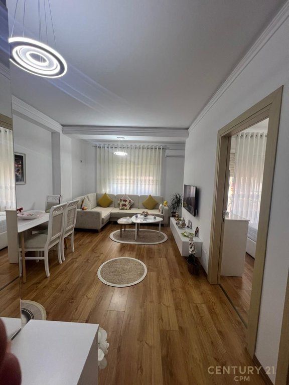 SHITET SUPER APARTAMENT 1+1 I MOBILUAR NË KOMPLEKSIN NOVA, KODRA E DIELLIT 170,000 € Sip. Totale  49m2