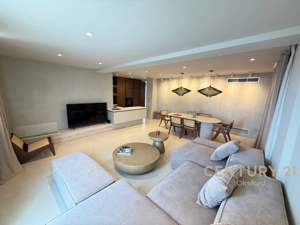 Affittiamo appartamento moderno + posto auto vicino al porto, Durazzo! 1.500 € /Mese Superficie totale 120m2