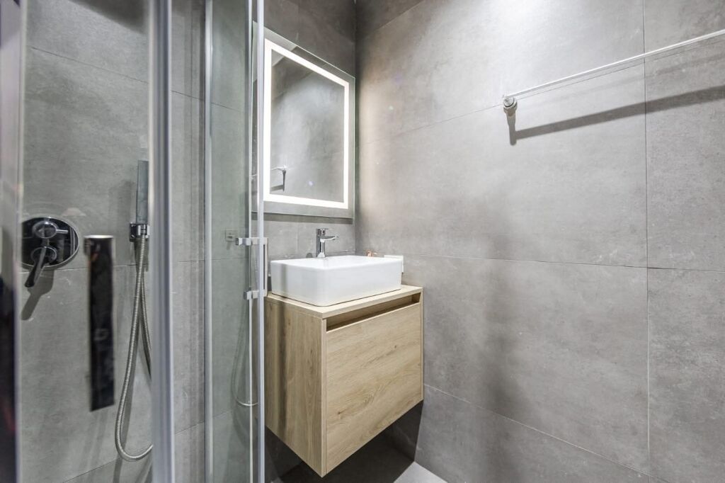 Duplex for sale at Shkëmbi i Kavajës – a few steps from the sea