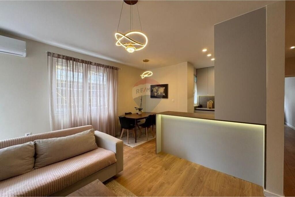 SHESIM APARTAMENT KOMOD LIQENI I THATE!