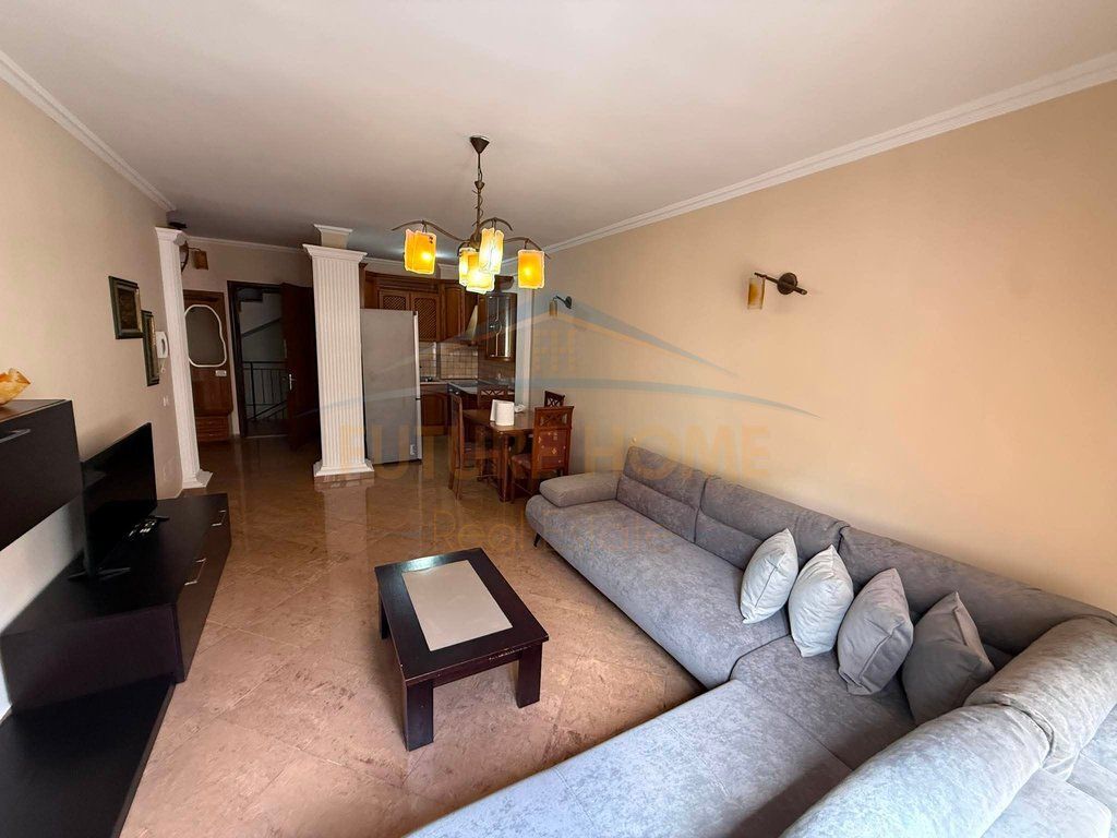Affitto, Appartamento 1+1, Piazza Willson, Tirana