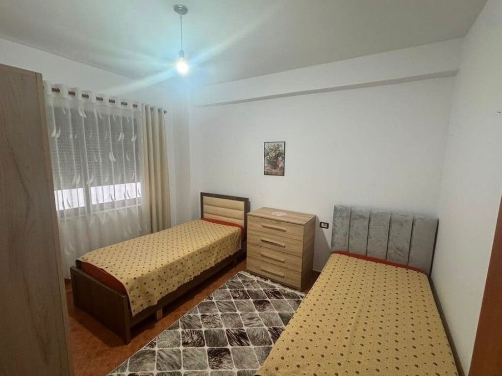 Shitet, Apartament 2+1, Yzberisht, Tiranë.