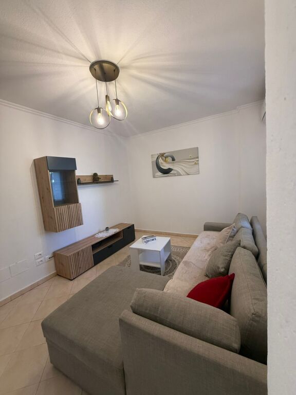 For rent, 2+1 Apartment, Near Lulishtja – Center, UKD.