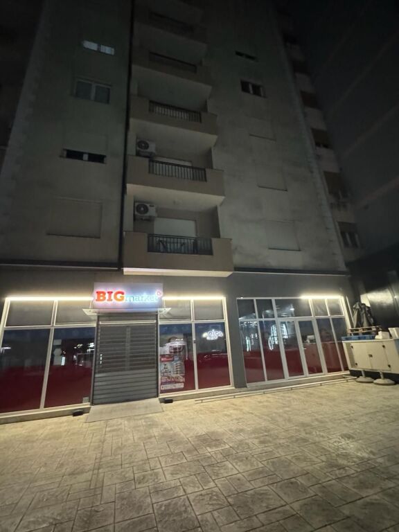 NEGOZIO IN AFFITTO 240M2