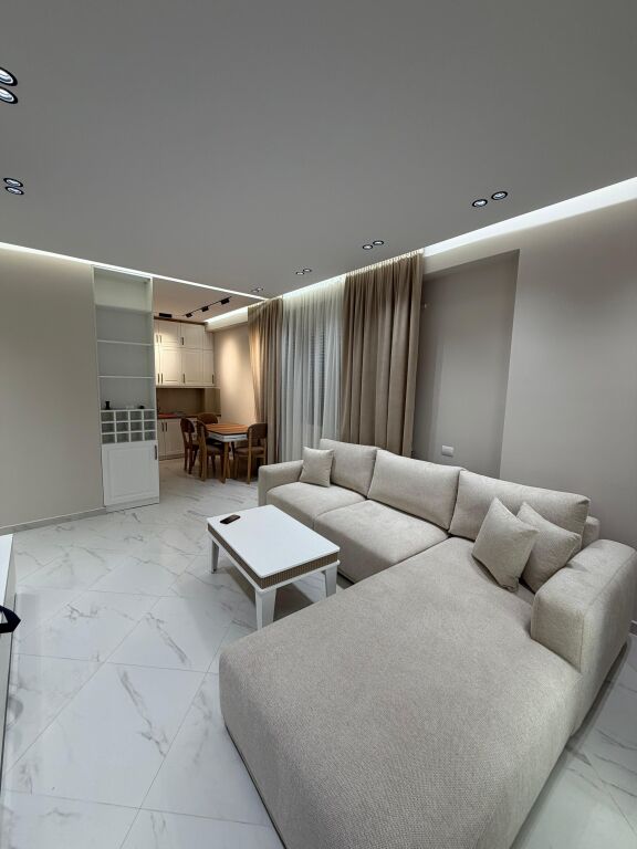 Affitto appartamento 2+1 +2 📍Di fronte American 3 prezzo 60000 leke al mese   