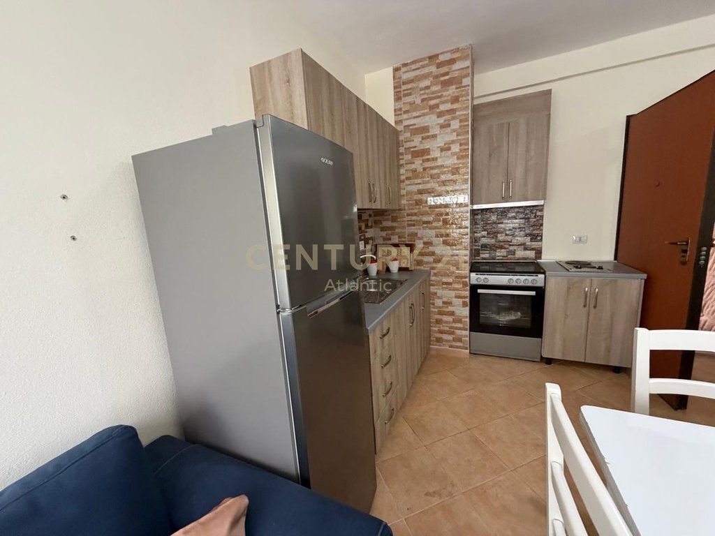 Apartament 1+1 në Shkëmbi i Kavajës,vije e dyte me detin