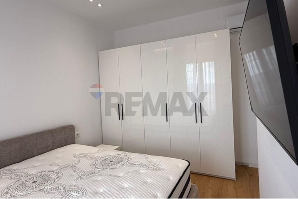 Apartment 2+1+2+Parking for rent Tower Bridge 4