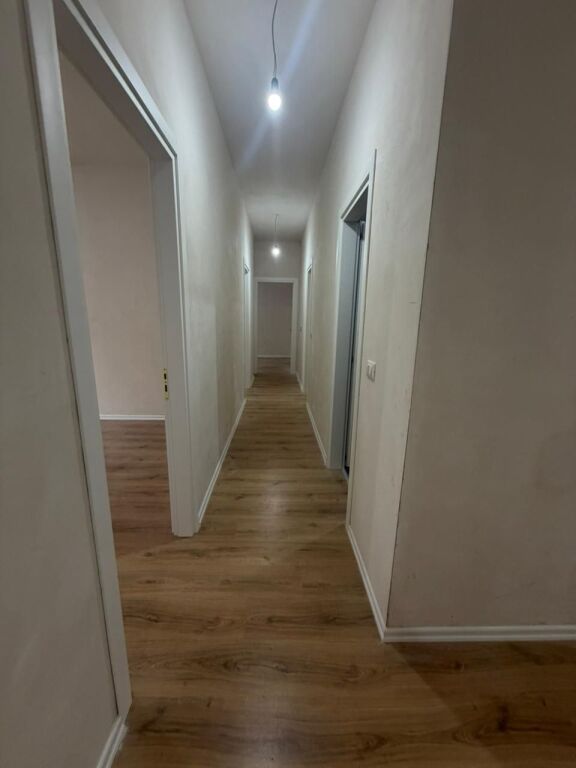 Tirane, shitet apartament 3+1 Kati 5, 125 m² 400.000 € (Komuna e Parisit)