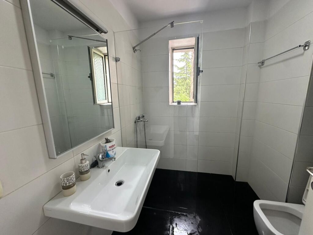 Appartamento 1+1 in affitto in Via Elbasani!