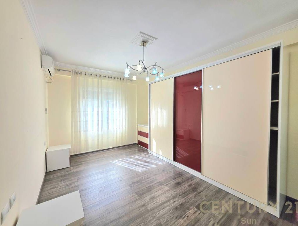 APARTAMENT 2+1+2 PER SHITJE PRANE KOPSHTIT ZOOLOGJIK