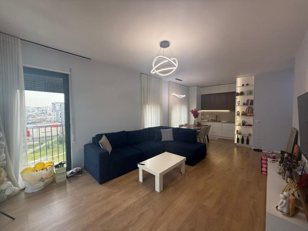 Appartamento 1+1 in vendita a Klani / Vicino al Palazzo 5D vicino a Ora News