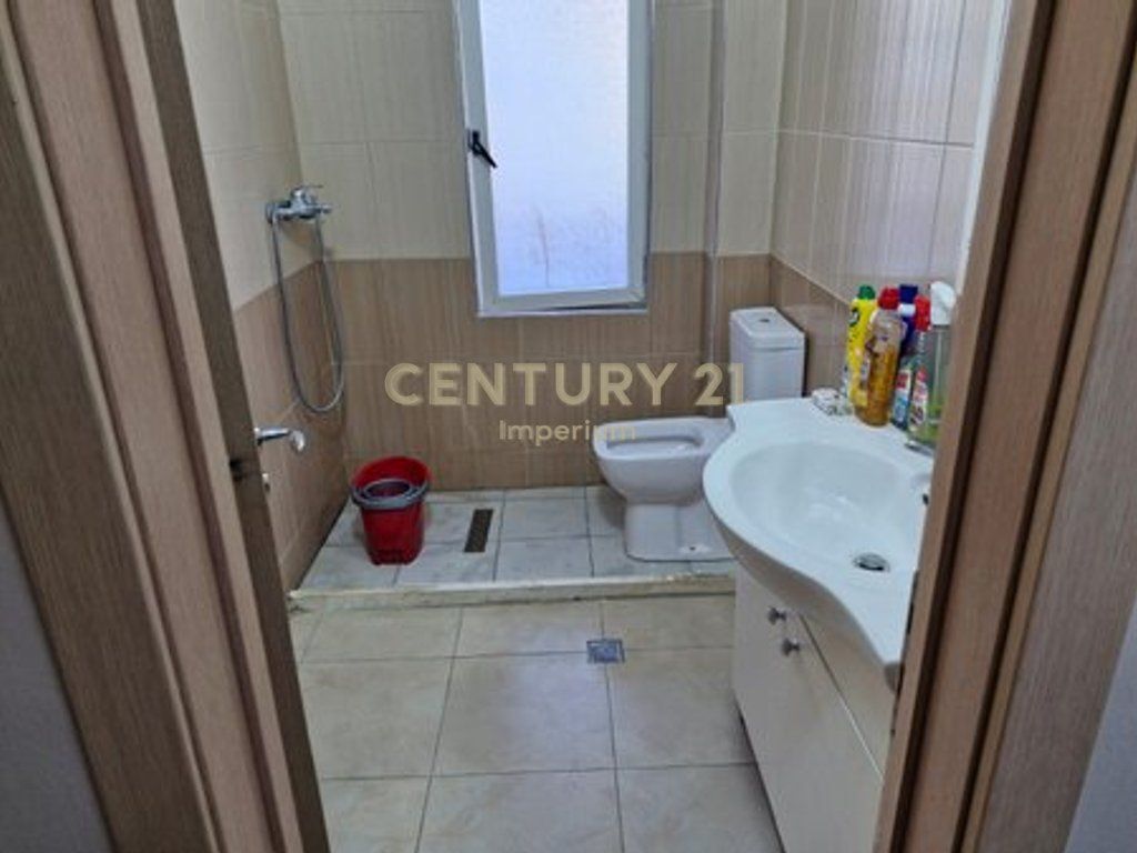 Jepet me Qira Apartament 1+1 tek Irfan Tomini 450 € /Muaj Sip. Totale  56m2