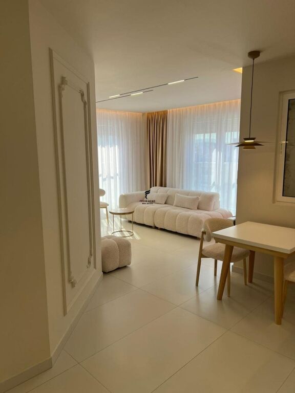 APARTAMENT ME QERA 1+1 BULEVARDI RI 65.000 LEKE FH-74508