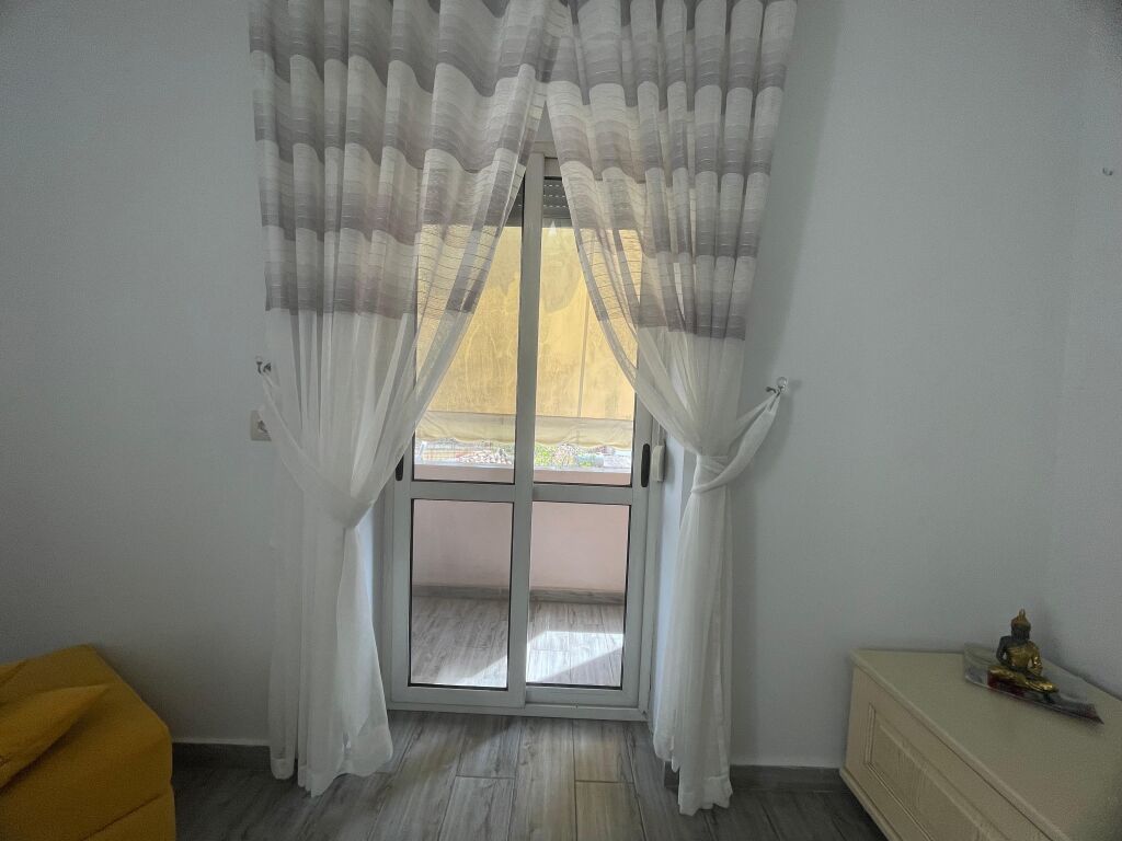 Shitet Apartament 1+1 +2 ballkone