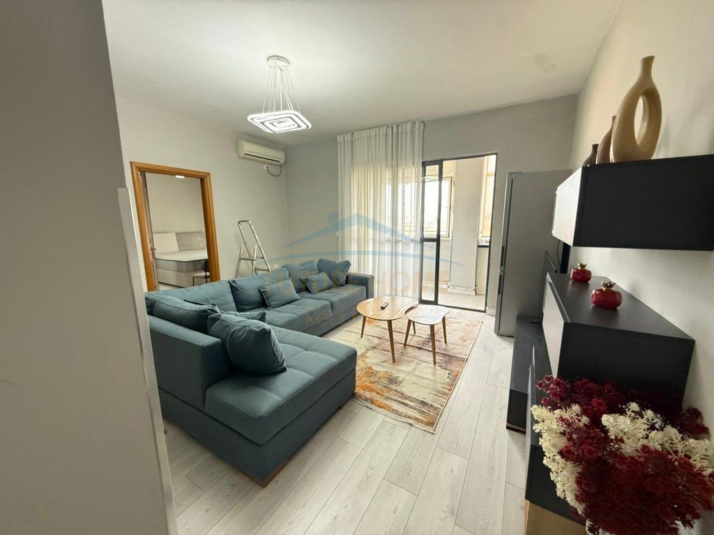Apartment 2+1, Jean d'Arc Boulevard, opposite the New Maternity