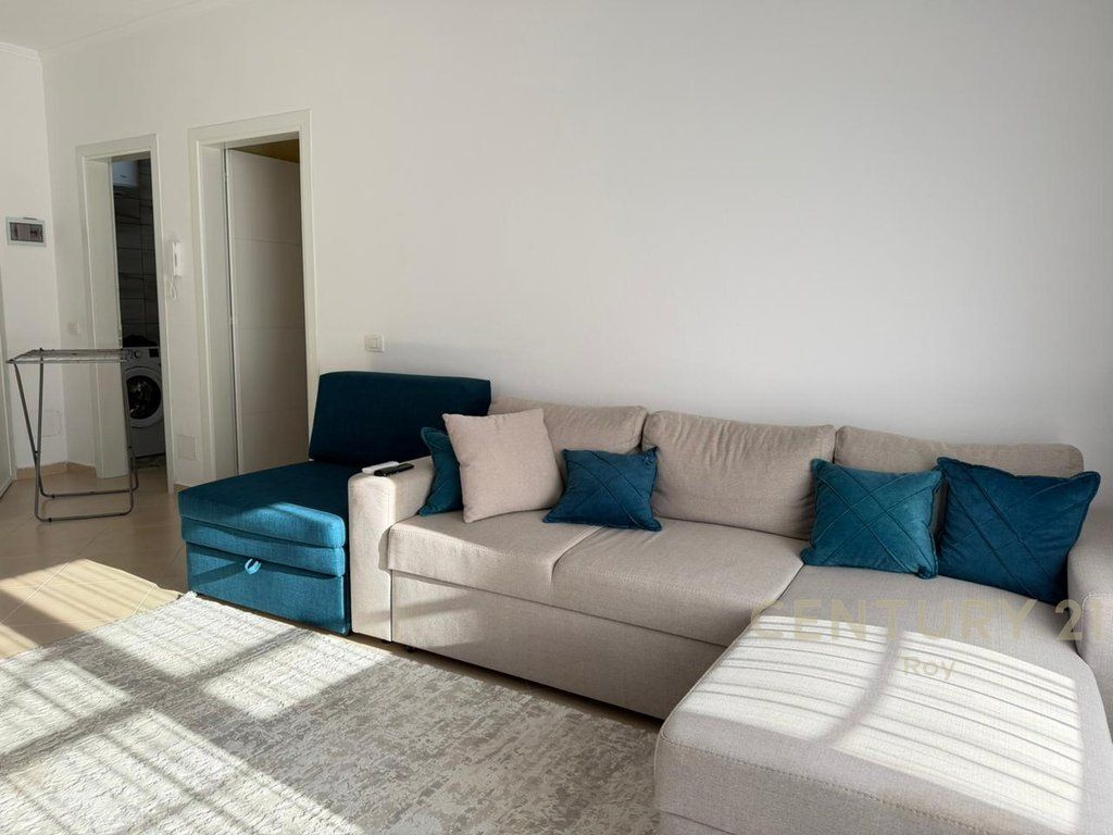 APARTAMENT 1+1 PER SHITJE NE QENDER TE GOLEMIT!!!
