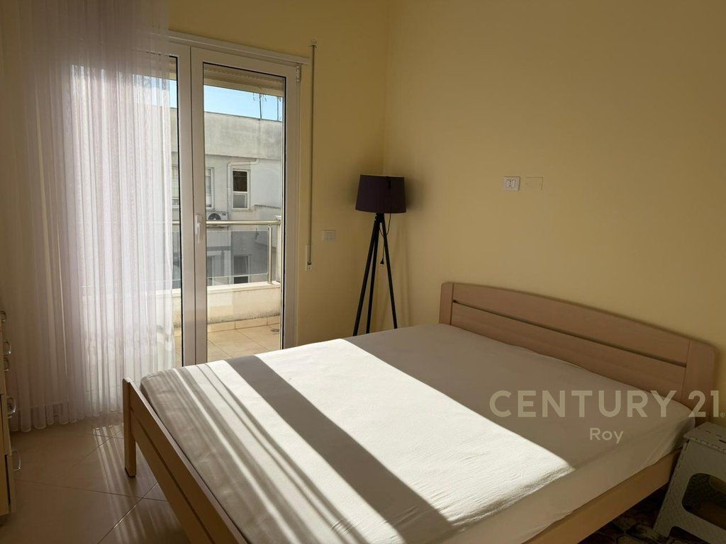 APARTAMENT 1+1 PER SHITJE NE QENDER TE GOLEMIT!!!