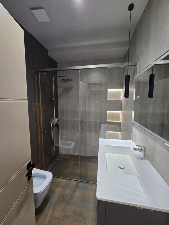 APARTAMENT 3+1 I KONVERTUAR NE 2+1+2 PER SHITJE TEK GARDEN BUILDING!