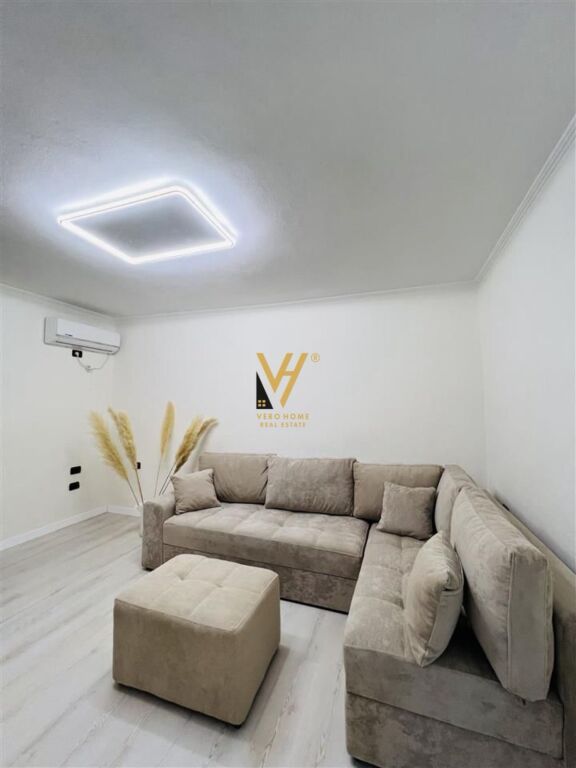 SHITET APARTAMENT 1+1+BLK TEK STADIUMI DINAMO 206.000 EURO