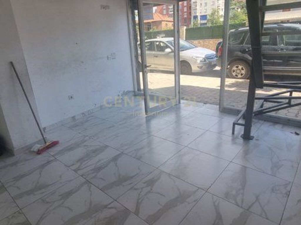 Business Premises for Rent 74 m² in Çabej Buildings!