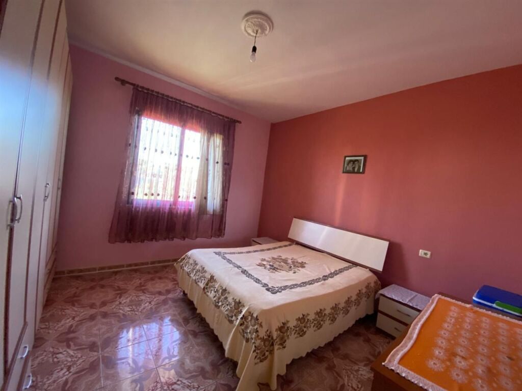 VILLA 1 FLOOR + SHOP FOR SALE XHAFZOTAJ DURRES 200,000 EURO