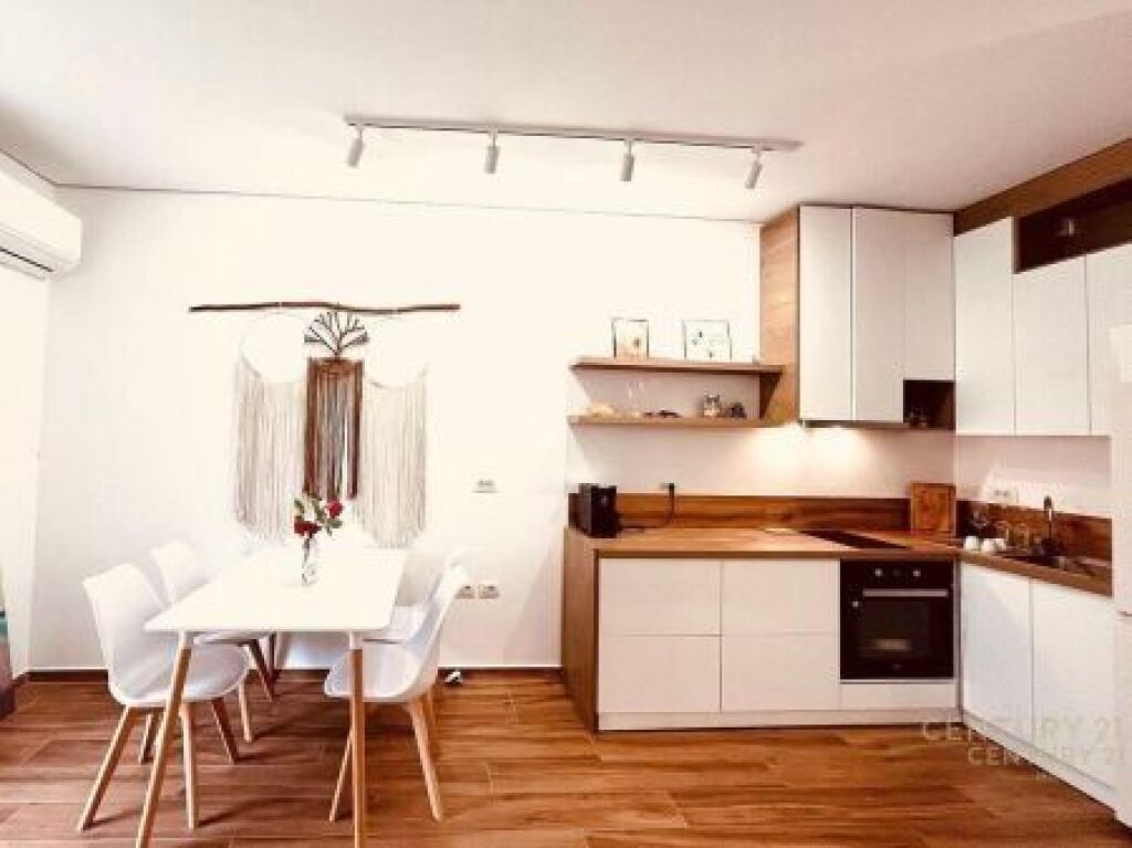 APARTAMENT 1+1+OBORR+PARKIM TE SAN PIETRO RESIDENCE!