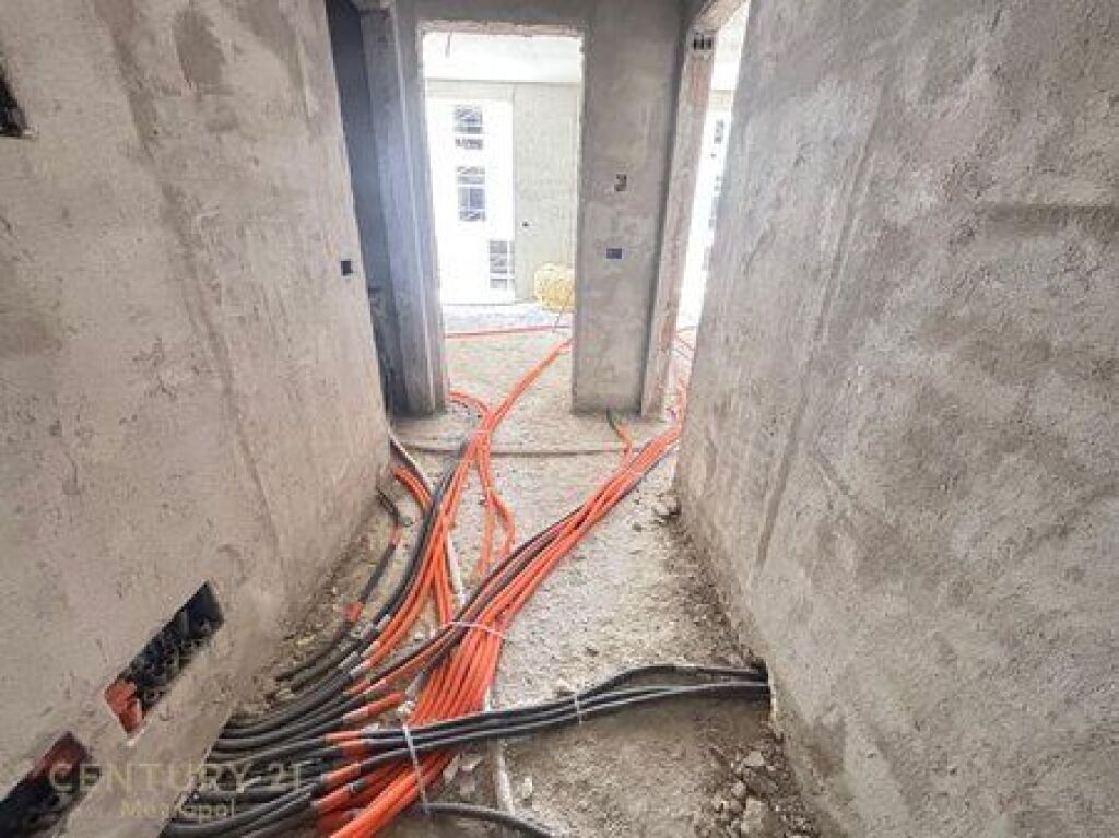 Apartament 1+1 për Shitje pranë Kopshtit Zoologjik