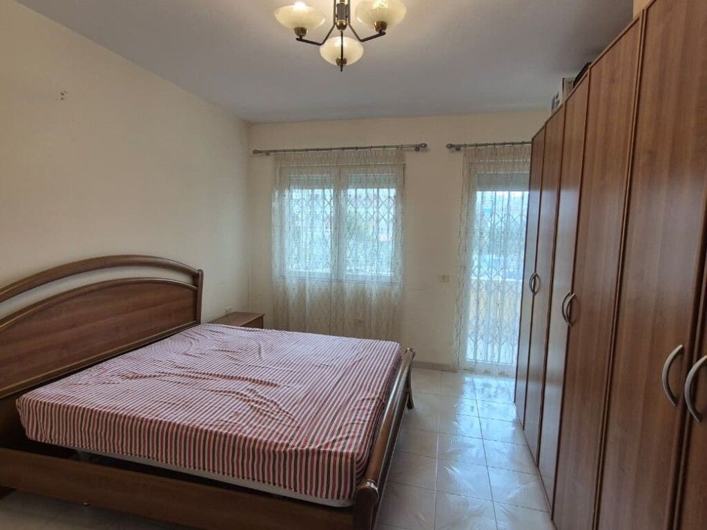 🏡 Jepet me Qira Apartament 2+1+2 tek Komuna e Parisit ✨