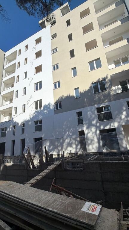 SHITET APARTAMENT 1+1 MALI I ROBIT, GOLEM