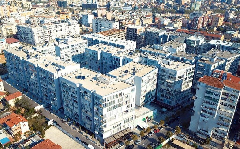 🔥 Locale commerciale in affitto – Complesso Kika 2 !