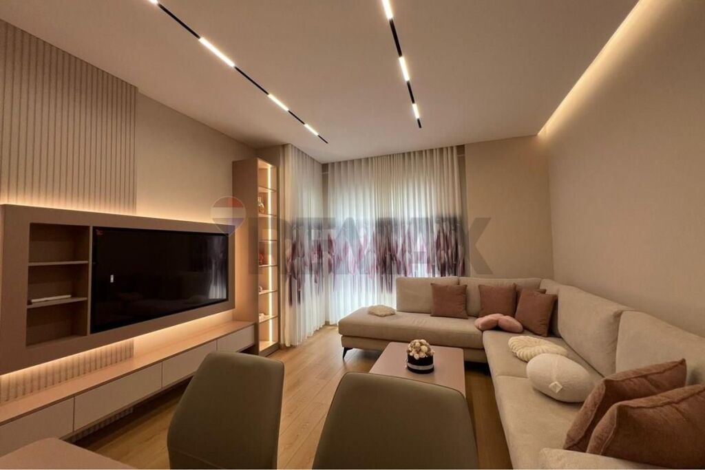 Apartment - For Rent - Zogu I Zi, Tirana