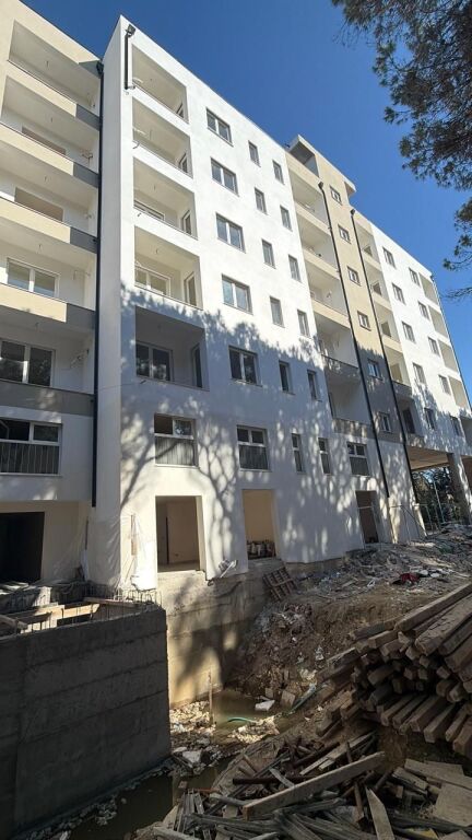 SHITET APARTAMENT 1+1 MALI I ROBIT, GOLEM