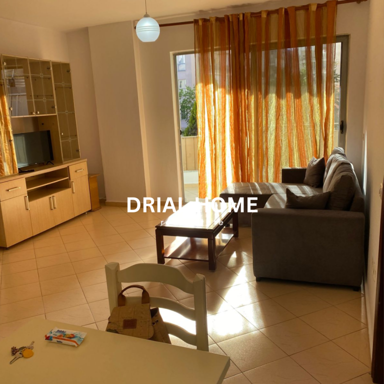 Apartament me qera 1+1