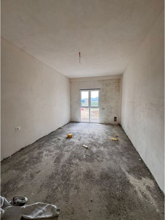 SHESIM APARTAMENT 1+1 REZIDENCA PORTA E RE !