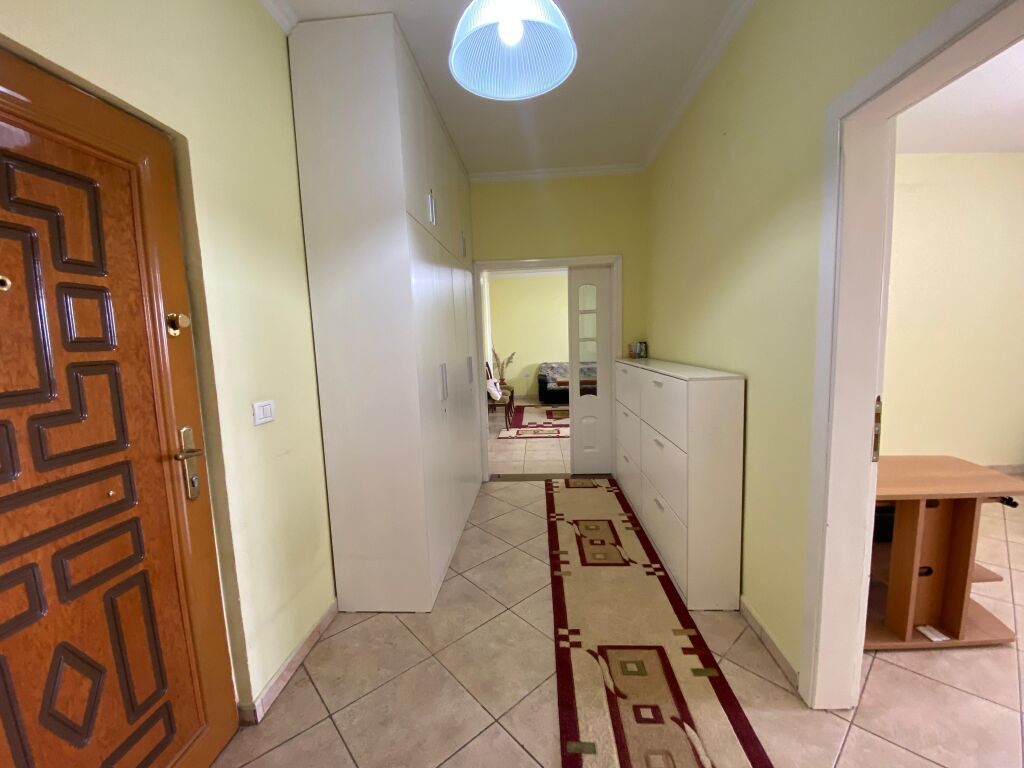 🏡 Shitet apartament 2+1+2 te Pazari i Ri - Więcej