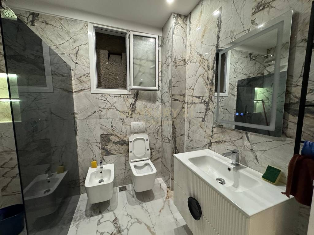 VENDIAMO APPARTAMENTO 1+1 INVESTITO VICINO AL GIARDINO BOTANICO!