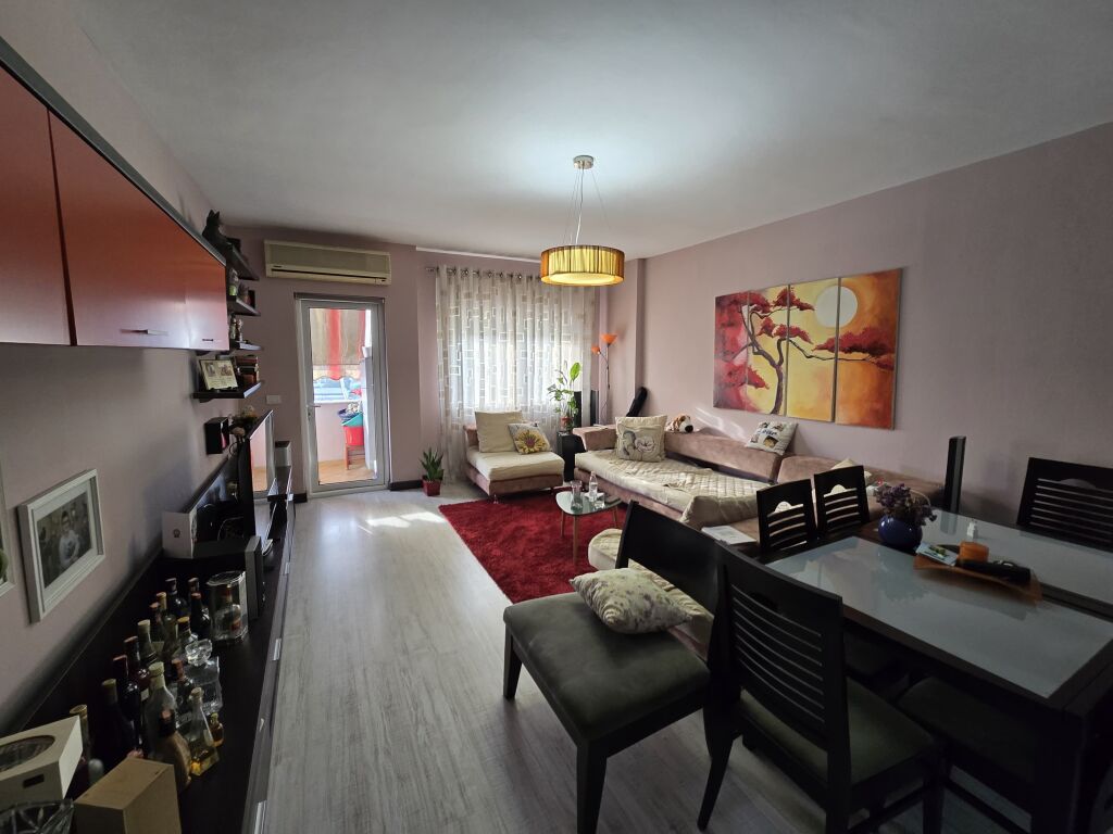 Apartament 1+1 Për Qera Laprakë