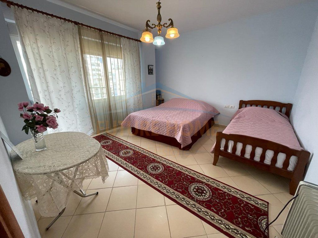Apartment 2+1+2, Dibra Street