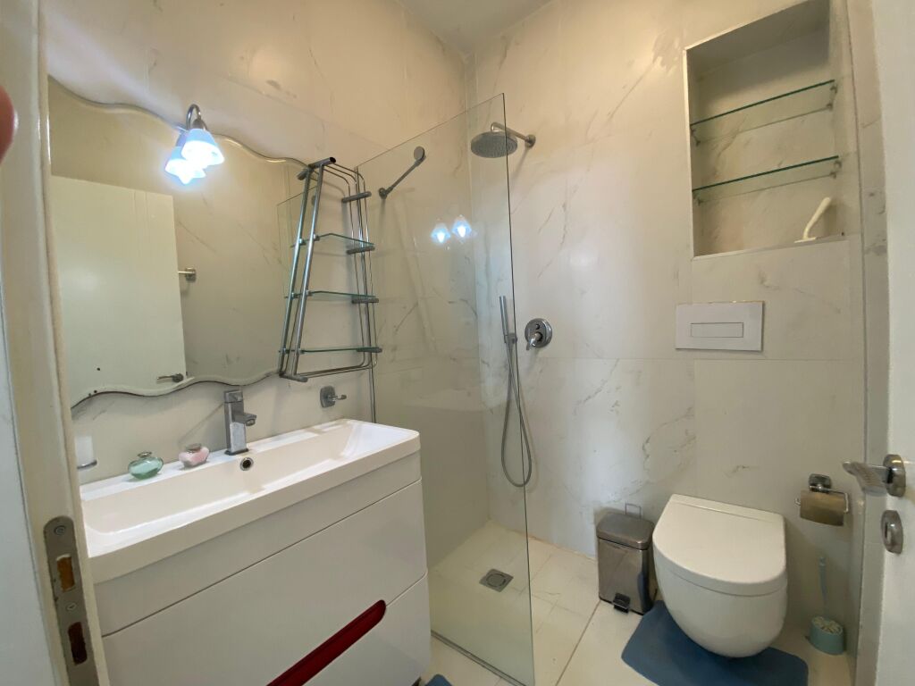 🏡 Apartment 2+1+2 for sale at Pazari i Ri