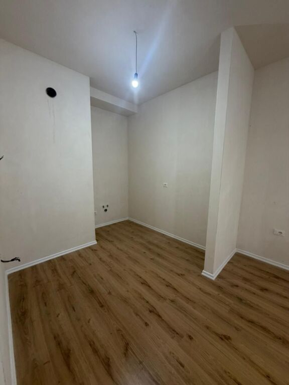 Tirane, shitet apartament 3+1 Kati 5, 125 m² 400.000 € (Komuna e Parisit)