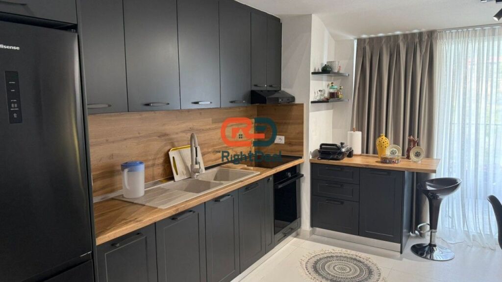 Ne Fresk, Shitet Apartament 1+1, Gati Per Banim!!!