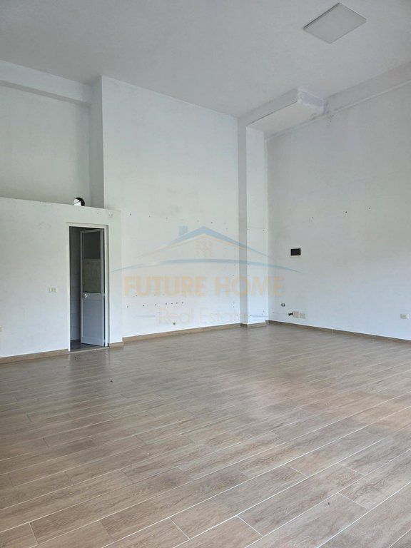 Affitto, Locale Commerciale, Villa L 2, Nuovo Anello