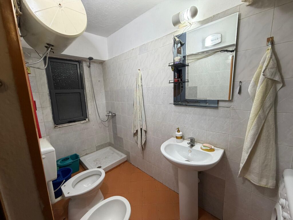 Shitet Apartament 1+1 te Spitali ne Durres !