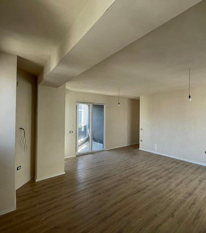 SHITET APARTAMENT 3+1+2 TEK KOMUNA E PARISIT 435,000 €