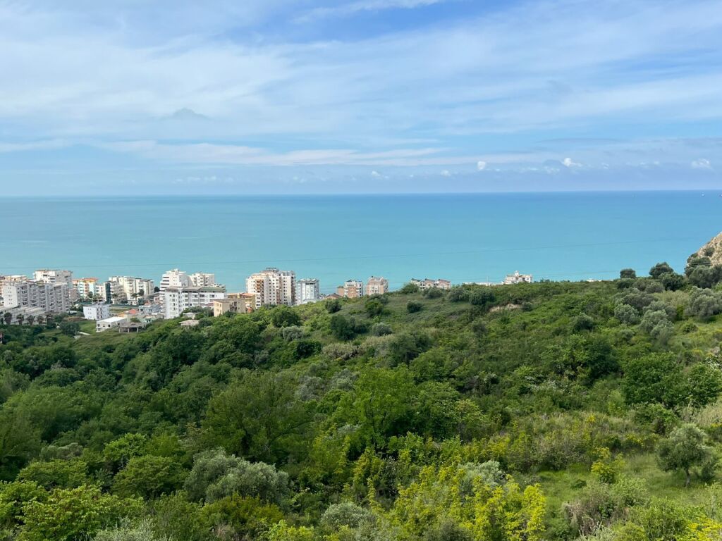TERRENO IN VENDITA CON VISTA MARE 1300 M2 SCALINATO DURAZZO 110000 EURO