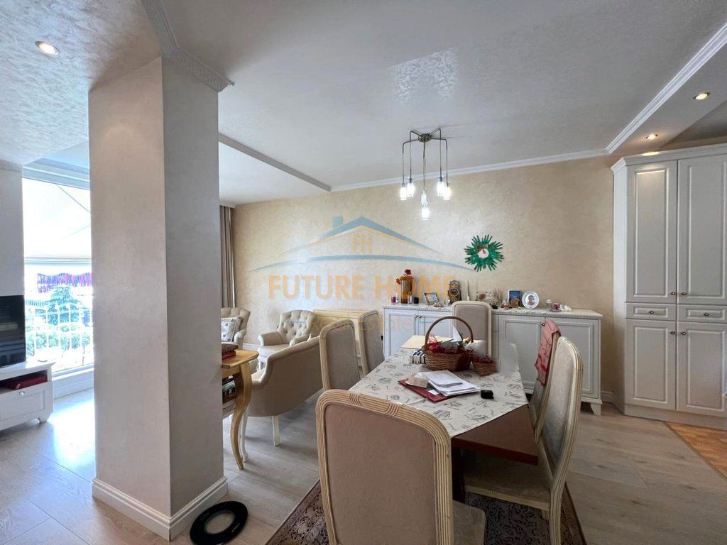 Apartment 2+1+2, Blloku, Tirana