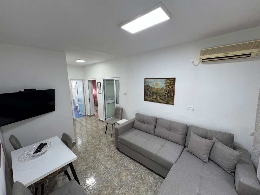 Rent apartment 2+1, Near the University of Medicine, Dibra Street 50000 lek