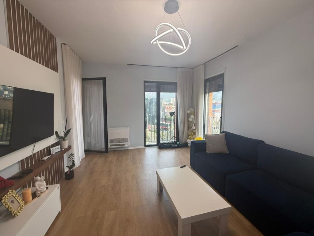 Appartamento 1+1 in vendita a Klani / Vicino al Palazzo 5D vicino a Ora News