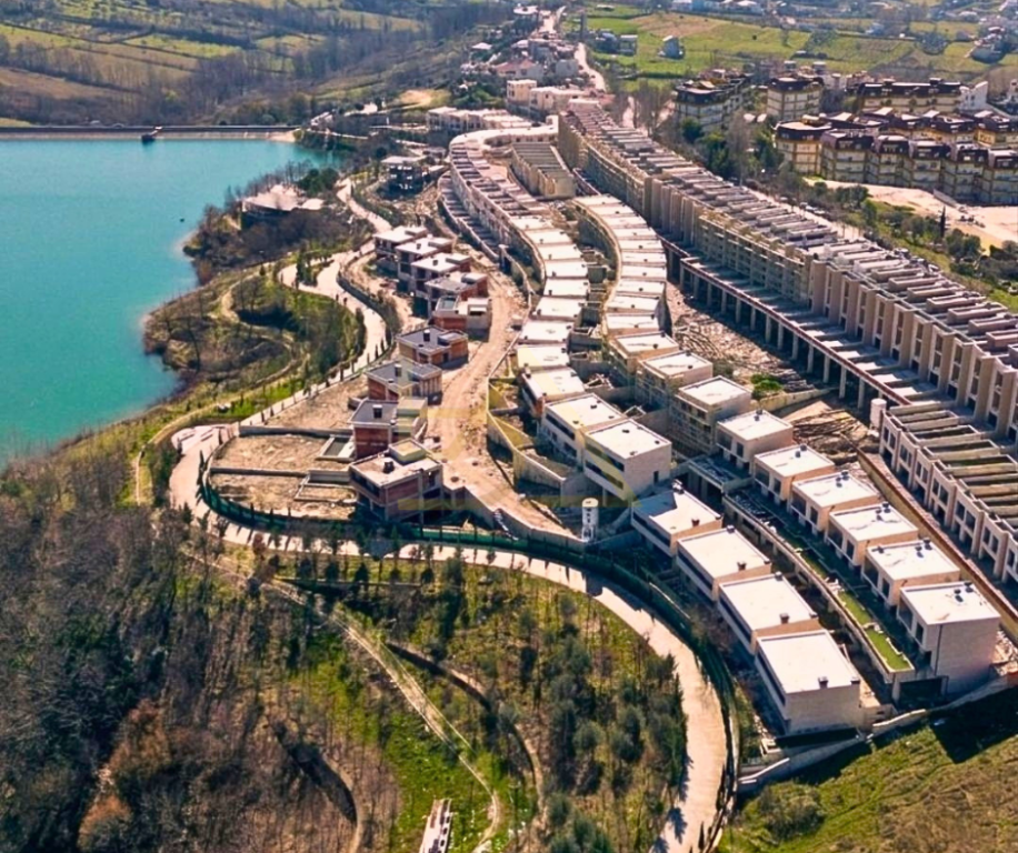 SWAN LAKE RESIDENCE – FARKA LAKE, TIRANA