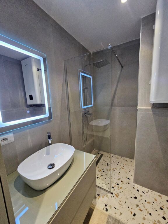 Apartament me qera 1+1 Tek 5 maji